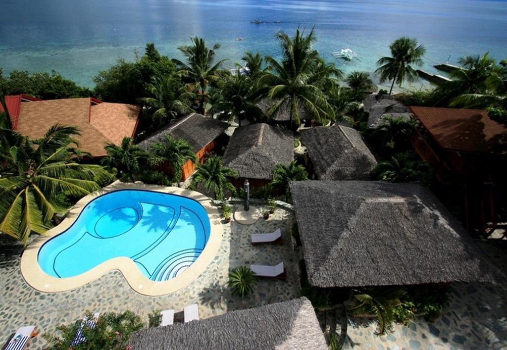 Magic Island Dive Resort Moalboal Exterior photo